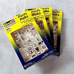 Ford 427 c.i. V-8 Engine in 1:25 Scale by Revell from 1998 85-7254